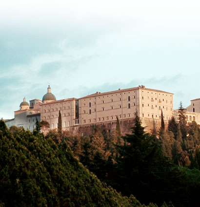Monastère du Monte Cassino tel que reconstruit après la guerre
